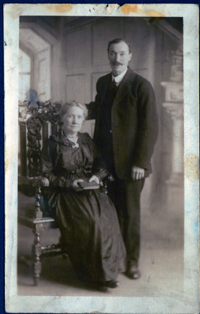 Unknown couple 1 - although there is a resemblance to the driver of Omnibus 2?